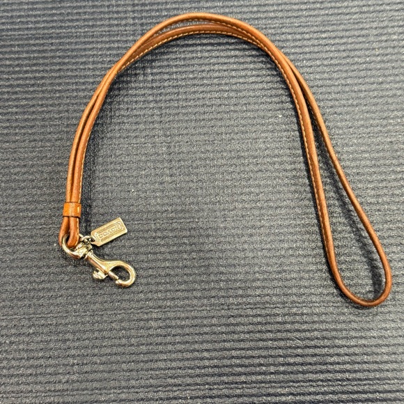 Coach Brown Tan Leather Wristlet replacement strap with Silver hardware - Picture 1 of 6